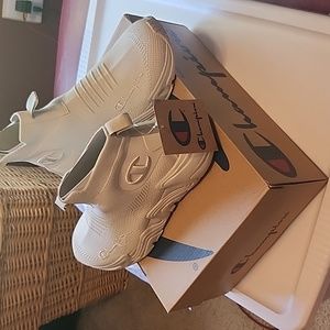 Size 7 youth Champion shoes